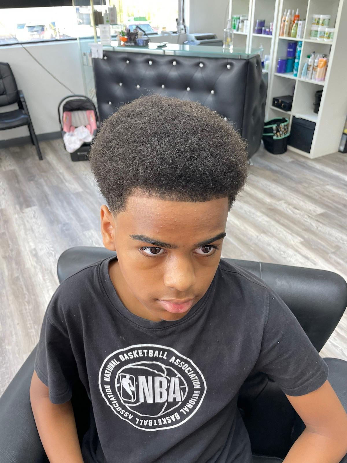 Hair Fashion by Dailen - Clean kids shape-up