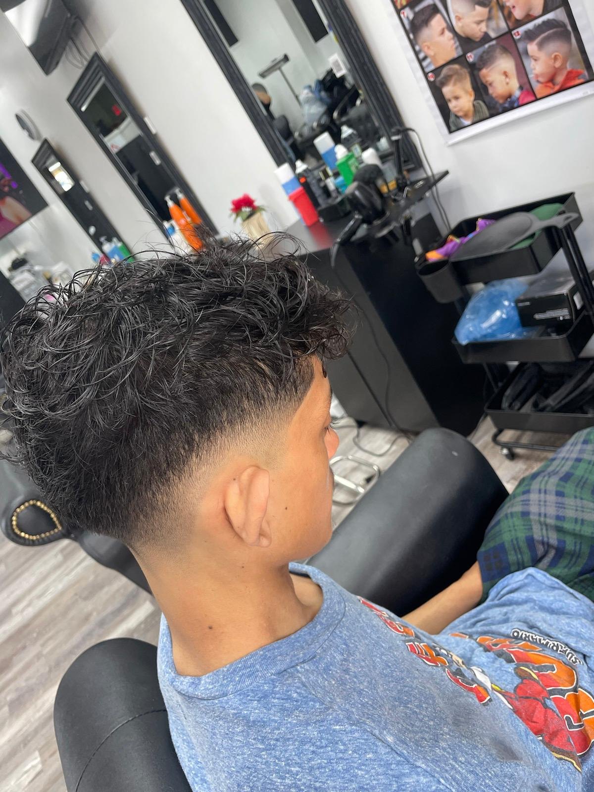 Hair Fashion by Dailen - Curly texture finish