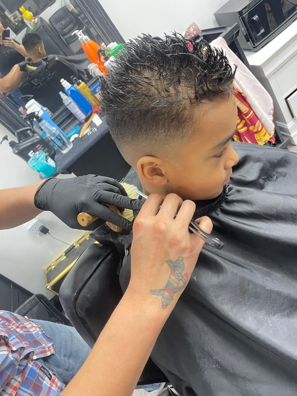 Hair Fashion by Dailen - Kids haircut in progress